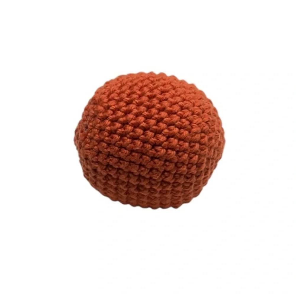 100% handmade crochet ball toy for cats with catnip inside! 100% cotton yarn toy